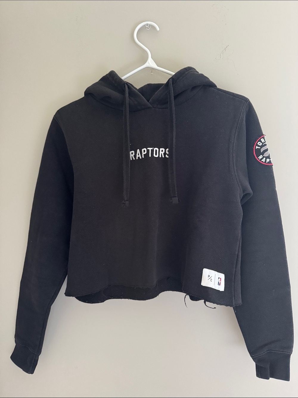RAPTORS x PEACE COLLECTIVE CROPPED HOODIE